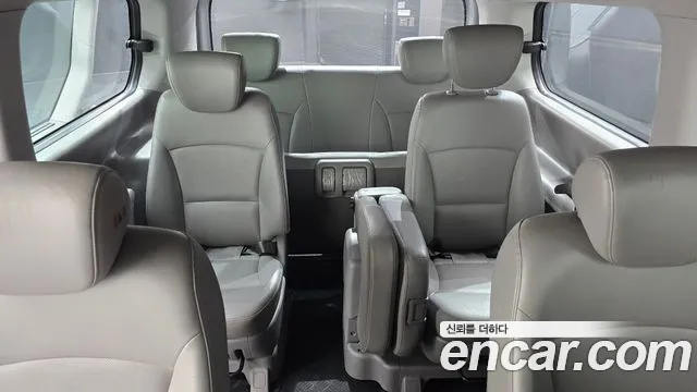 Hyundai Staria 2018 thumb 11