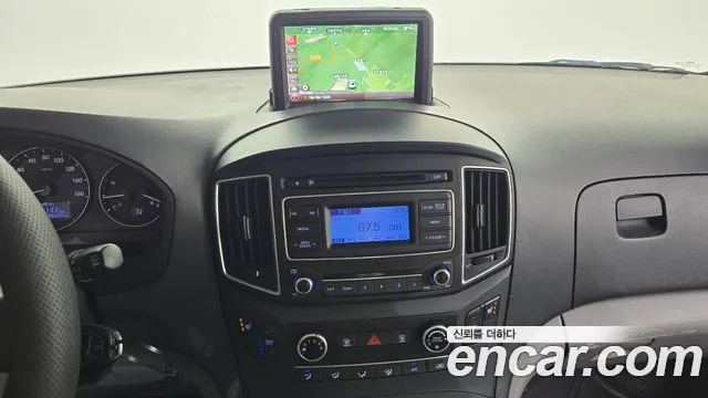 Hyundai Staria 2018 thumb 3