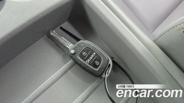 Hyundai Staria 2018 thumb 9