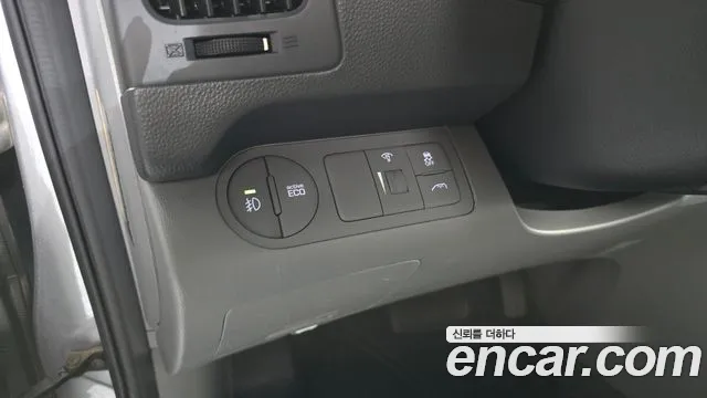 Hyundai Staria 2018 thumb 5