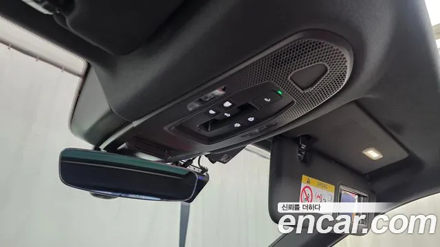 Porsche Cayenne 2024 thumb 2