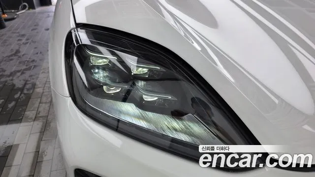 Porsche Cayenne 2024 thumb 12