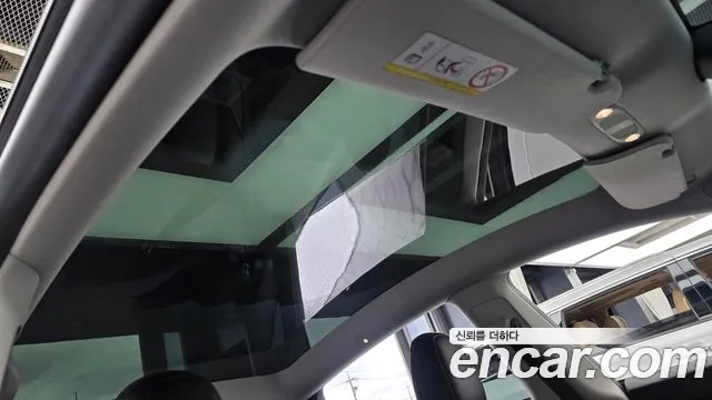 Tesla Model Y 2024 thumb 12