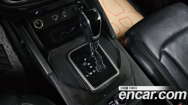 KGM Rexton 2018 thumb 6