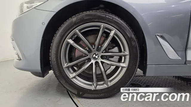 BMW 5 серии 2018 thumb 7
