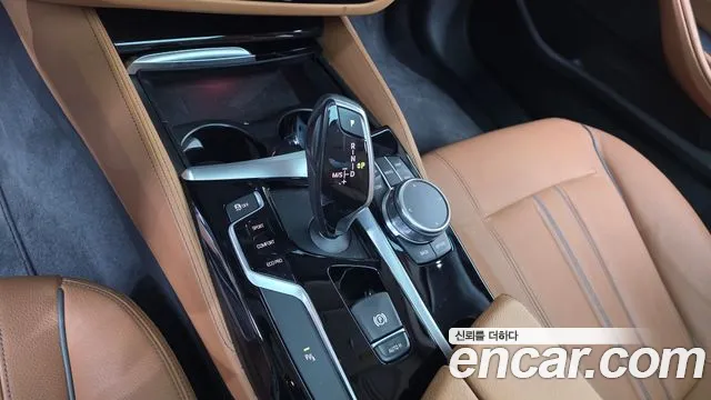 BMW 5 серии 2018 thumb 5