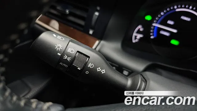 Lexus ES 300h 2012 thumb 2
