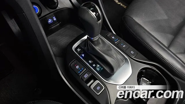 Hyundai Santafe 2016 thumb 6