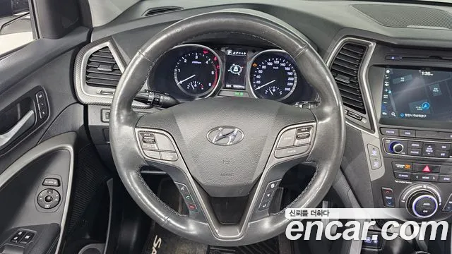 Hyundai Santafe 2016 thumb 11