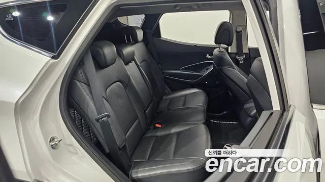 Hyundai Santafe 2016 thumb 10