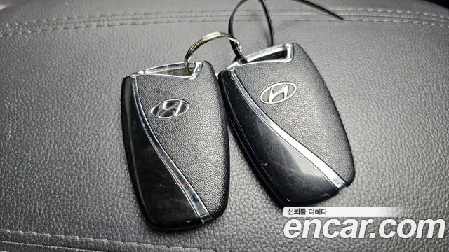 Hyundai Santafe 2016 thumb 7