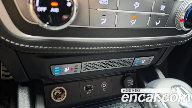 KGM Rexton 2018 thumb 3