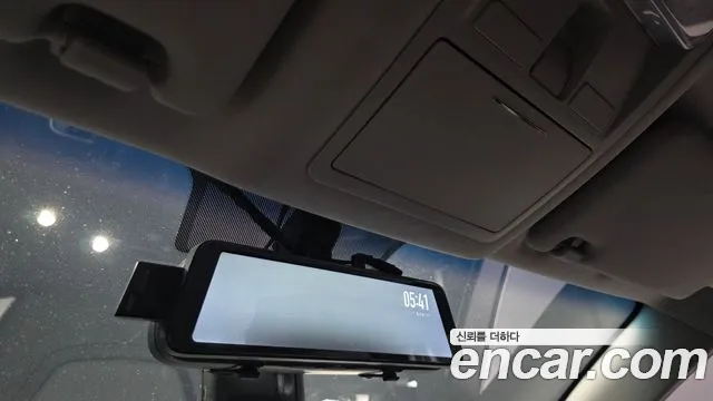 KGM Rexton 2018 thumb 10
