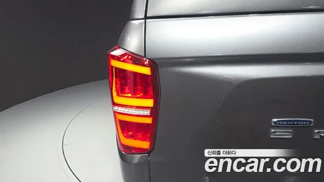 KGM Rexton 2018 thumb 2
