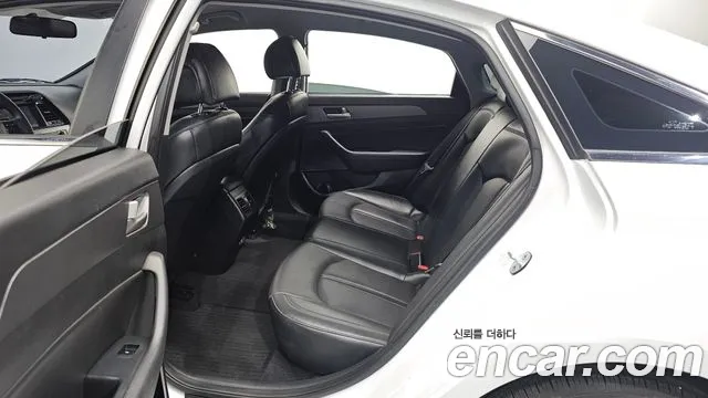 Hyundai LF 2015 thumb 2