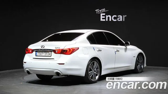 Infiniti Q50 2016 thumb 12