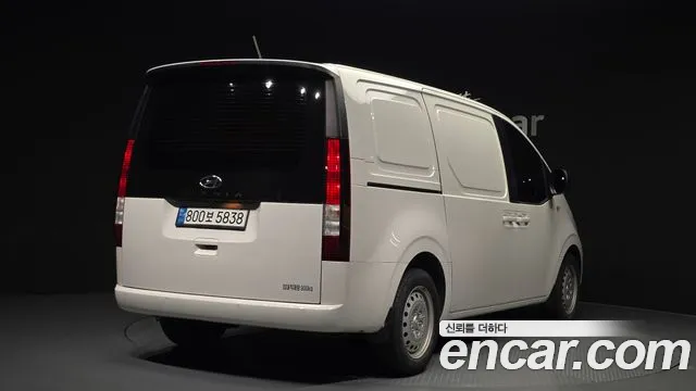 Hyundai Staria 2022 thumb 10