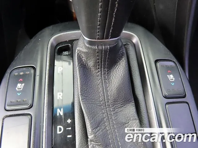 Hyundai Санта Фе 2013 thumb 8