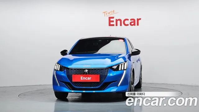 Peugeot e-208 2020 thumb 3
