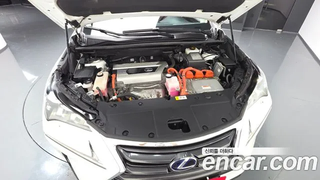 Lexus NX 2016 thumb 8