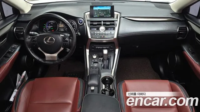 Lexus NX 2016 thumb 10