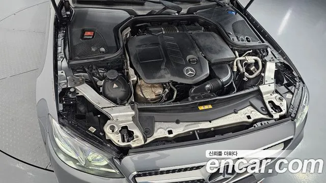 Mercedes-Benz E-Class 2018 thumb 5