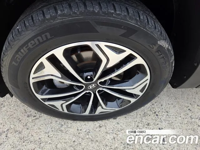 Hyundai Santa Fe 2018 thumb 8