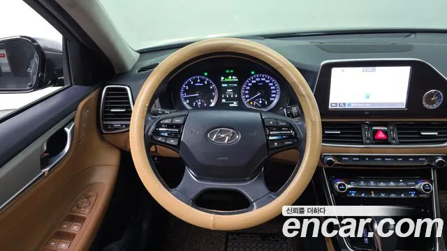 Hyundai Grandeur 2017 thumb 5