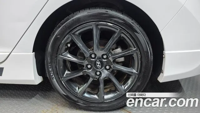 Hyundai Avante 2012 thumb 2