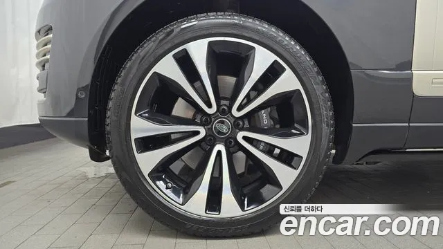 Land Rover Range Rover 2021 thumb 6