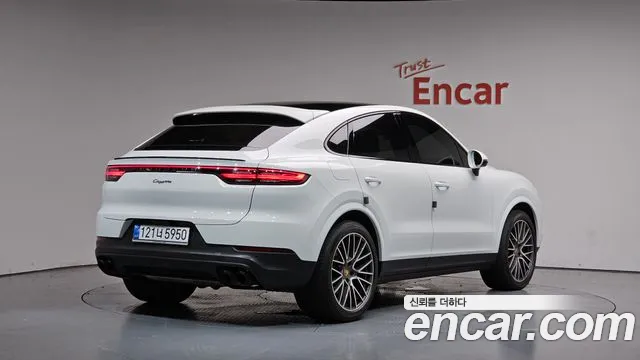 Porsche Cayenne 2022 thumb 5
