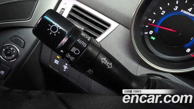 Hyundai Avante 2011 thumb 11