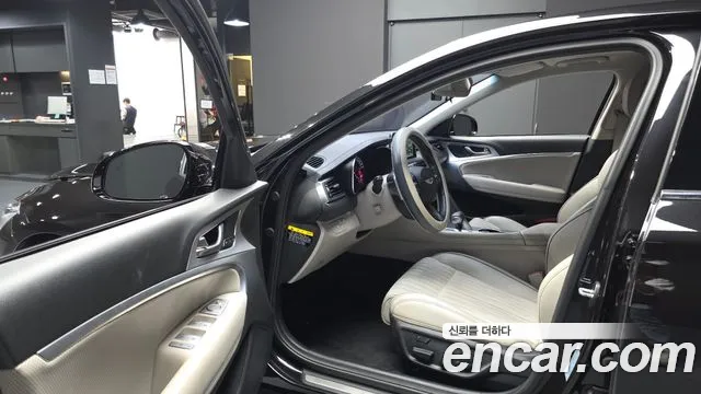 Genesis G70 2018 thumb 10
