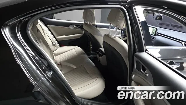 Genesis G70 2018 thumb 11