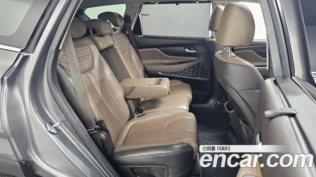 Hyundai Santa Fe 2018 thumb 7