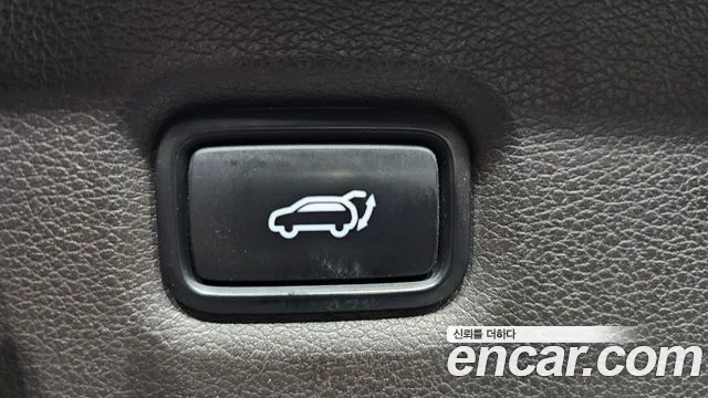 Hyundai Santa Fe 2018 thumb 2