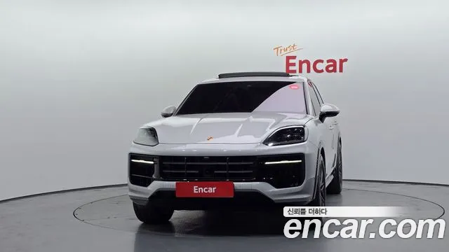 Porsche Cayenne 2025 thumb 12