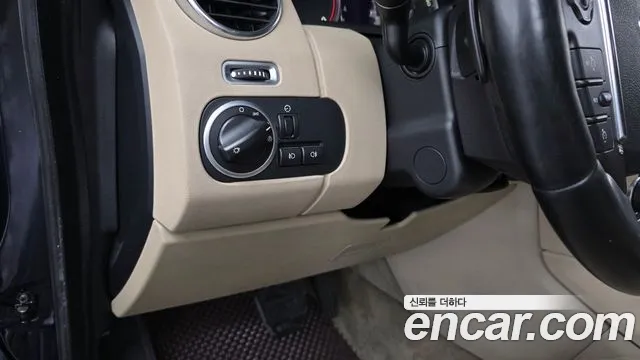 Land Rover Discovery 2016 thumb 4