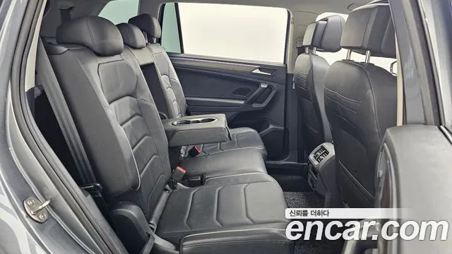 Volkswagen Tiguan Allspace 2023 thumb 9