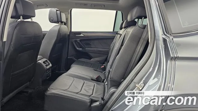 Volkswagen Tiguan Allspace 2023 thumb 8