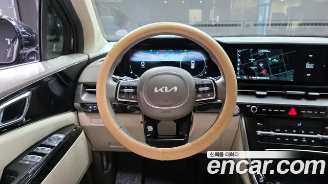 Kia Carnival 2022 thumb 4