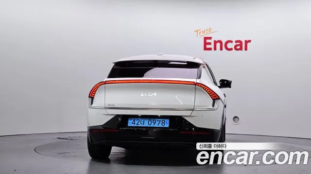 Kia EV6 2022 thumb 4