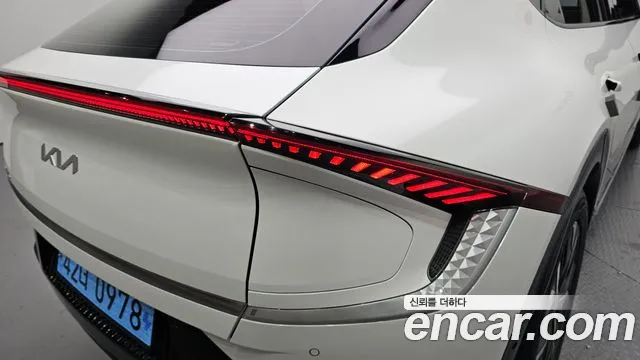 Kia EV6 2022 thumb 9
