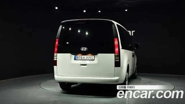 Hyundai Staria 2024 thumb 7