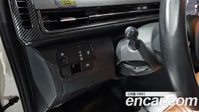 Hyundai Staria 2024 thumb 8