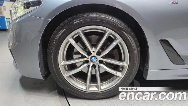 BMW 5 серии 2017 thumb 7