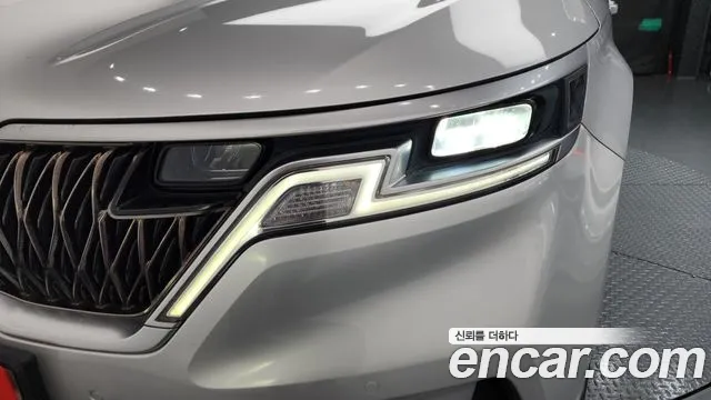 Kia Carnival 2021 thumb 9