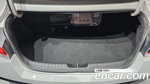 Hyundai Elantra 2020 thumb 6