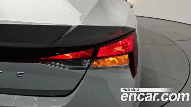 Hyundai Elantra 2020 thumb 8