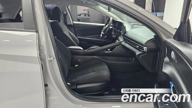 Hyundai Elantra 2020 thumb 2